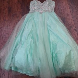 Prom dress (2x)